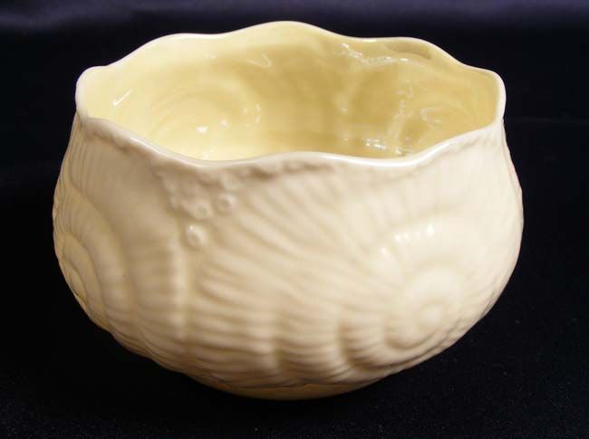 BELLEEK BOWL *SHELL PATTERN GREEN MARK Very DELICATE from IRELAND 