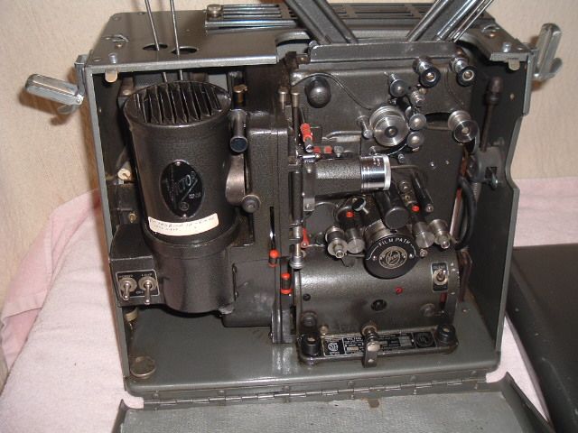 Victor Animatograph 16mm Movie Projector w/Tube Amplifier Amp  