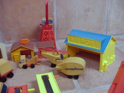   1972 Mattel PreSchool Motor Putt Railroad Wind Up Wood Train Play Set