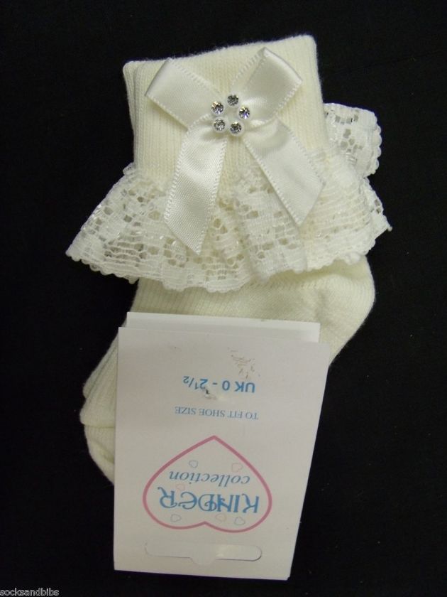 BABY GIRL OCCASSION IVORY SOCKS WITH IVORY RIBBON AND DIAMANTE 0 0 0 2 