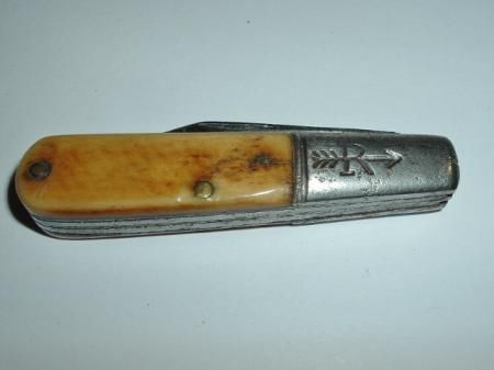 ANTIQUE JOHN RUSSELL BARLOW ( ARROW ) POCKET KNIFE  