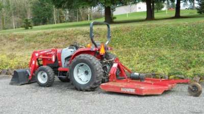 2007 Massey Ferguson 1533 Tractor w/ 1525 Front Loader  