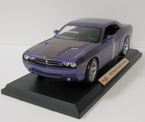 2006 Dodge Challenger Concept Diecast Model Car   118 Scale   Maisto 