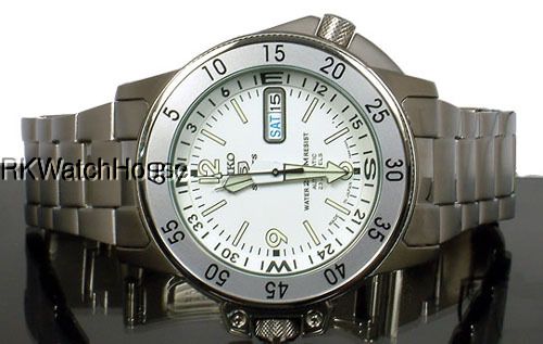 SEIKO 5 SPORTS 200M AUTOMATIC DIVER WATCH SKZ207J1  