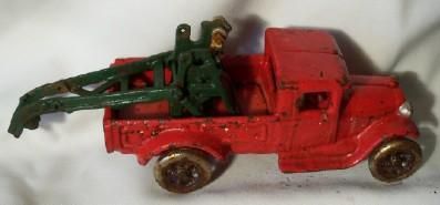 OLD VINTAGE MODEL T WRECKER TRUCK MARKED ARCADE 210 R FREEPORT  