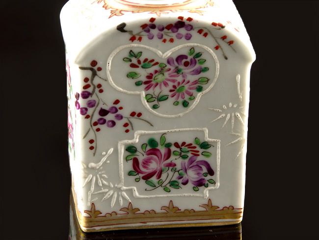 c1860 Samson Chinese Armorial Tea Caddy  