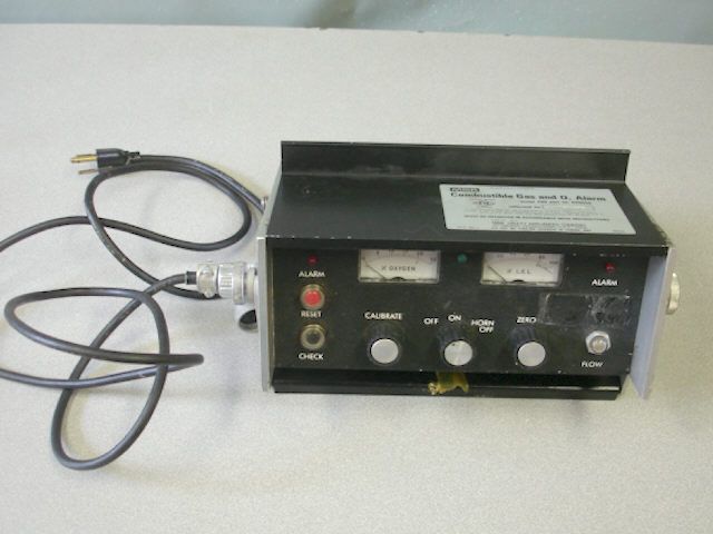 MSA 260 Portable Combustible Gas & O2 Alarm/Tester  