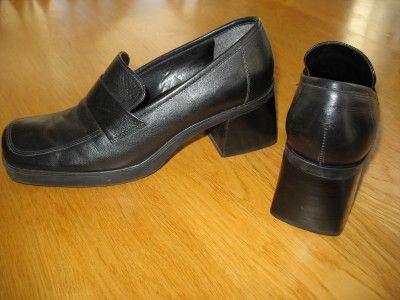 AUTHENTIC Womens Nine West Loafer Heels Black Leather Size 8M  