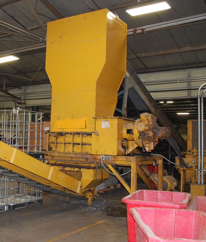 MAC 32x52 Dual Shaft Shredder with Conveyors REBUILT  