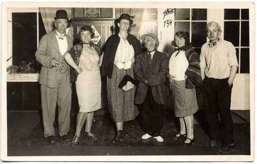 L1658 CROSS DRESSING ACTORS RPPC  