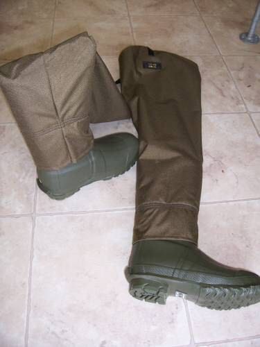 Valley Creek Kids Boots with chaps/youth size 1  