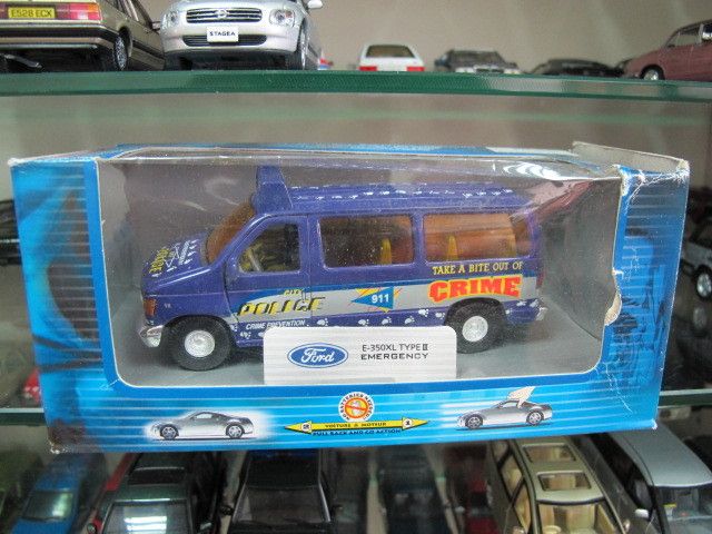 Ford E350 clubwagon police anti crime van 1/43 toy car  