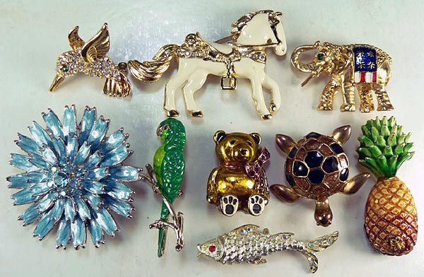   Enamel Pins LOT, Animals, Fruit, Flower, Birds. ESTATE Pins LOT  