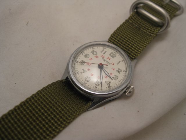   WWII PIERCE 24 HR HACK SWEEP SECOND PARASHOCK MILITARY WATCH  